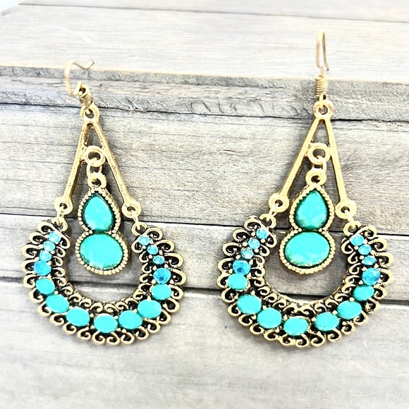 Jewelry - 🦕⚜️Turquoise & Gold Antiqued Boho Dangle Drop Hook Earrings ✨NEW!✨